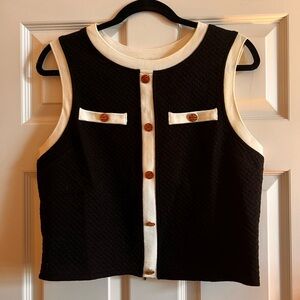Black and White Sleeveless Quilted Vest Top NWT